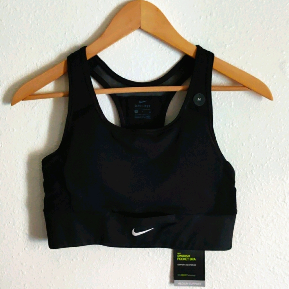 Nike Swoosh Pocket Bra